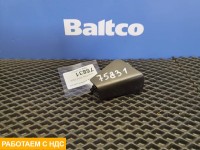 Крышка панели двери